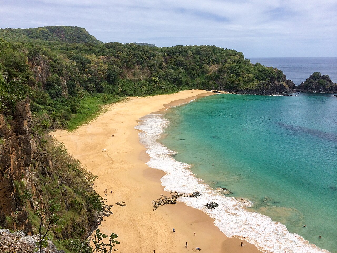 Praia do Sancho em Fernando de Noronha